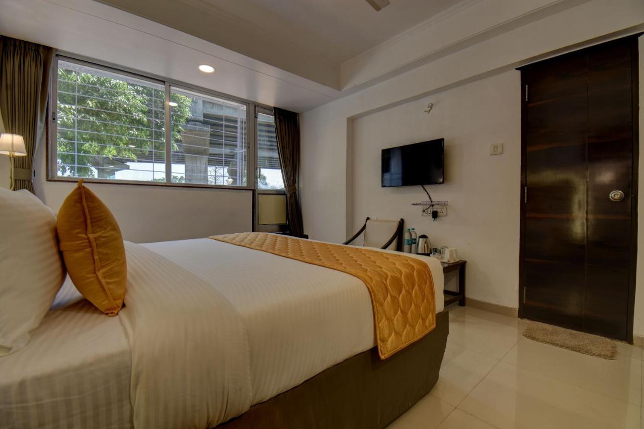 Elite Hotel لونافالا المظهر الخارجي الصورة